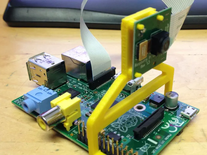 raspberry pi webcam security camera überwachungskamera 